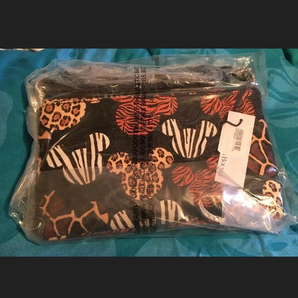 NWT Disney Dooney and Bourke animal kingdom bag - Picture 2 of 2